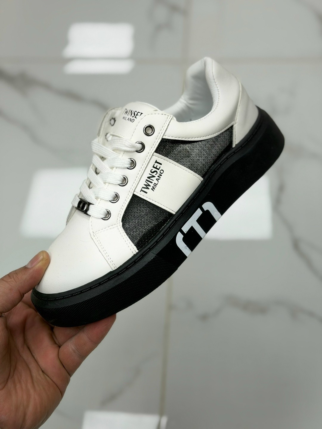 ,женские кроссовки, кроссовки,кроссовки fendi,модные кроссовки