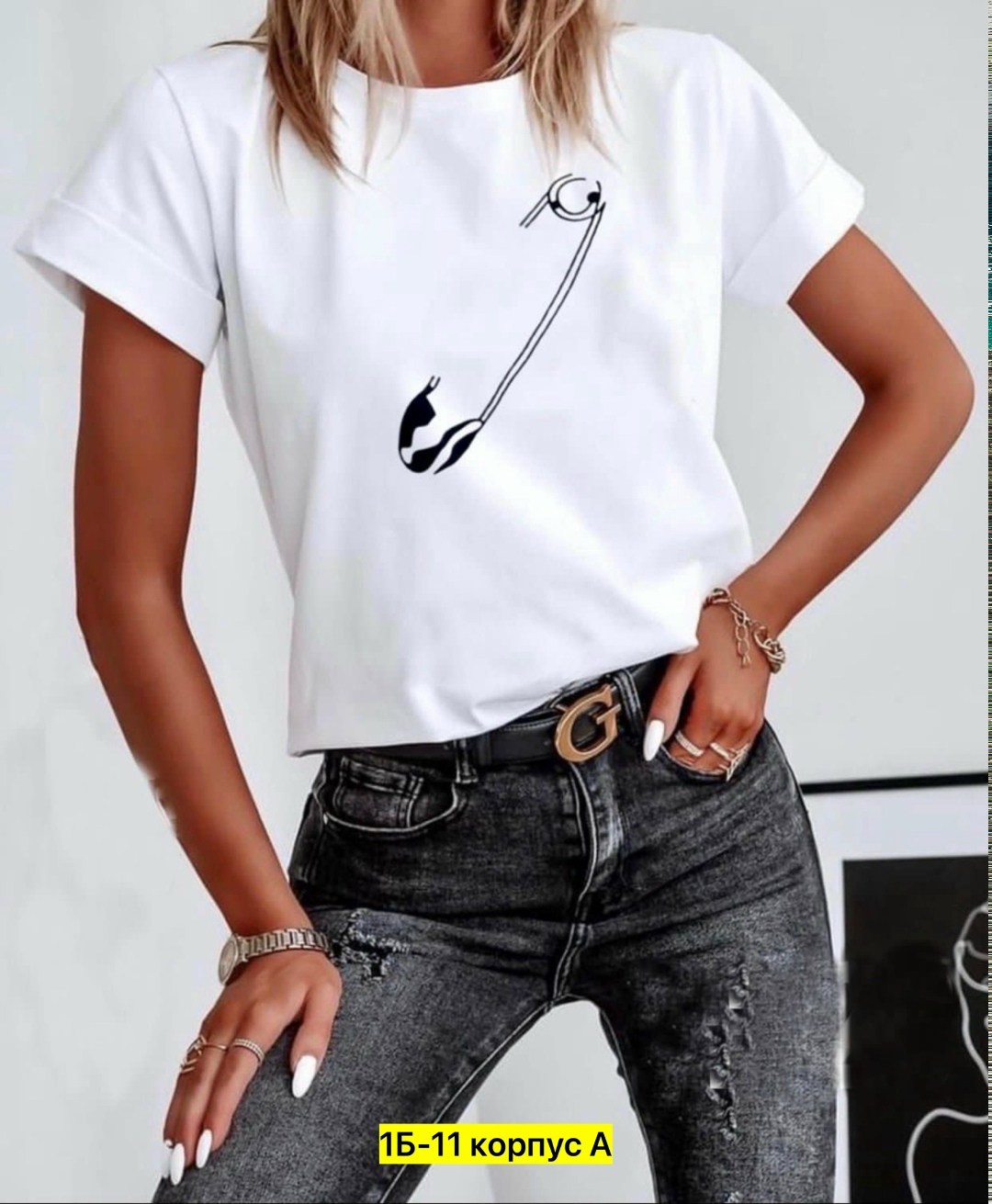 футболки женская,футболка с булавками женская,футболки женские с принтом,футболка женская черная,футболки женские
