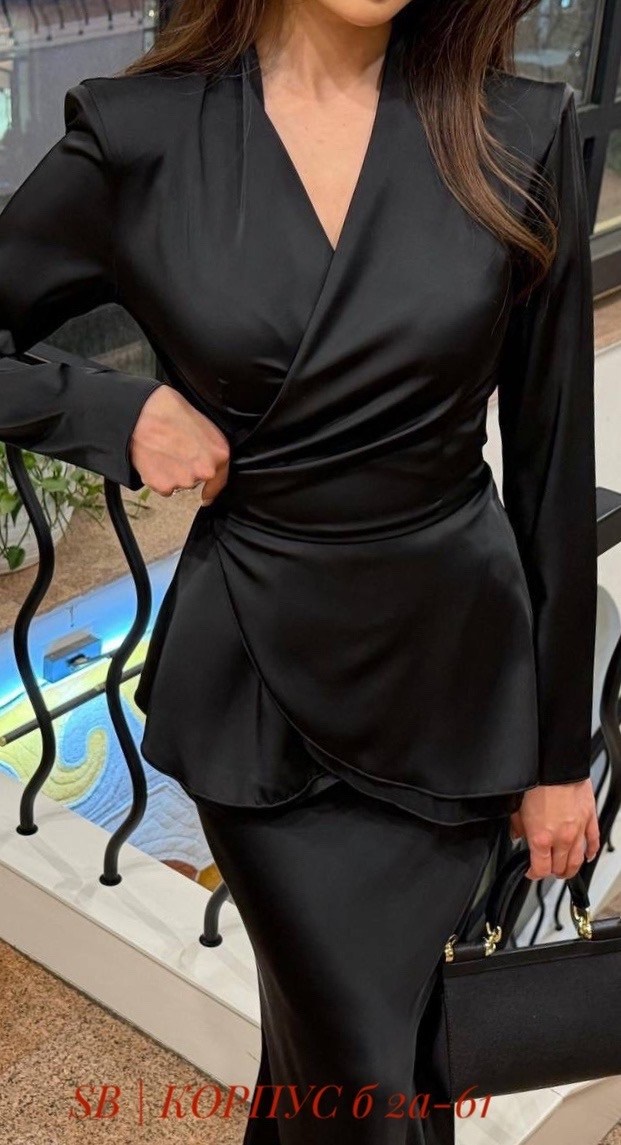 вечерние платья,белые костюмы,наряд на свадьбу,фасон платья