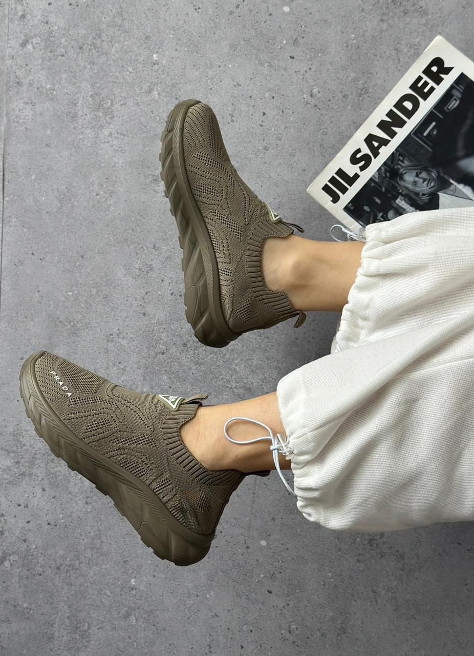 ,женские кроссовки,кроссовки женские бежевые,бежевые кроссовки,спортивная