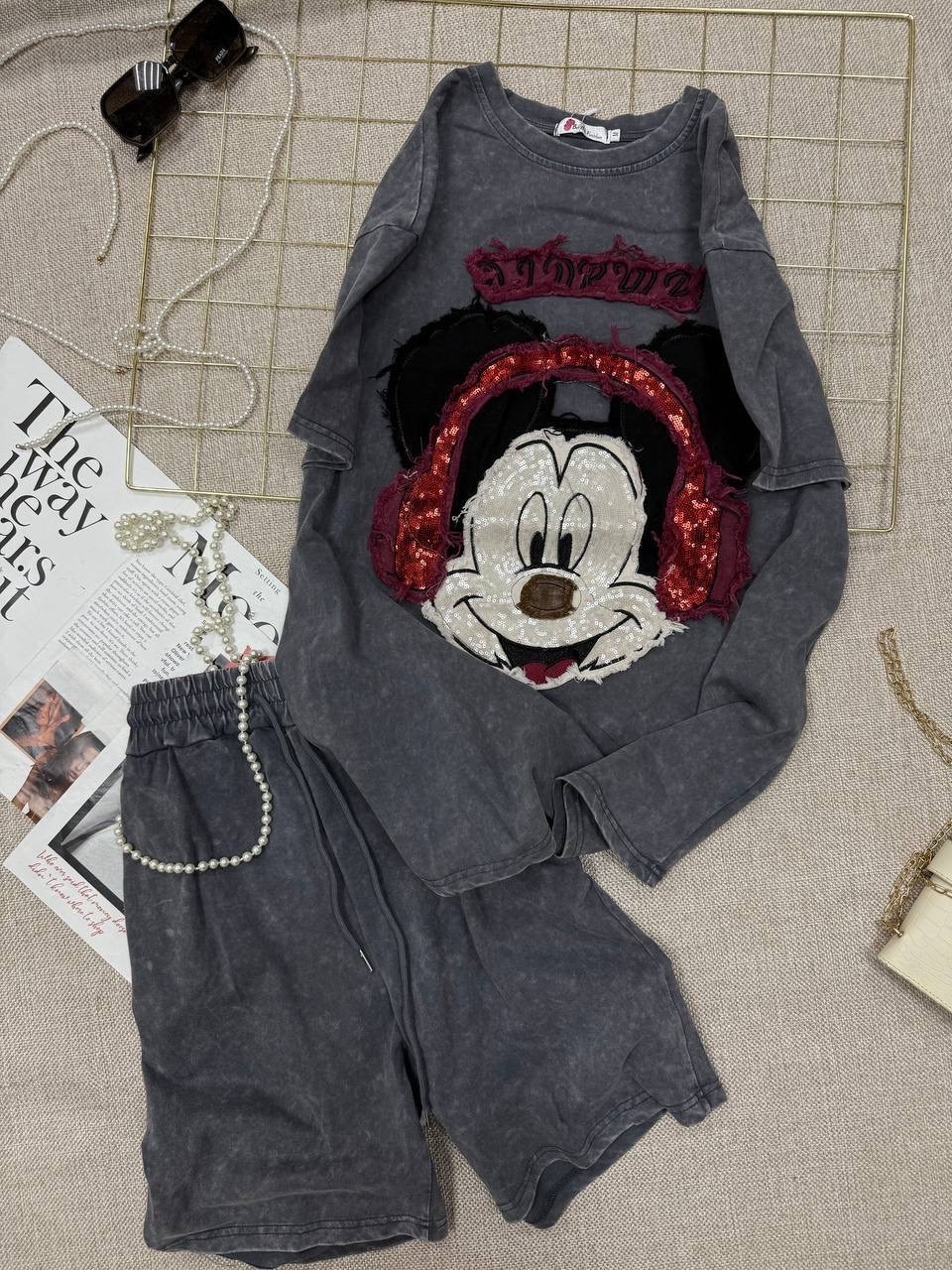 футболочка в стиле оверсайз,футболка оверсайз,костюм женский футболка,костюм женский футболка и шорты,костюм стильный