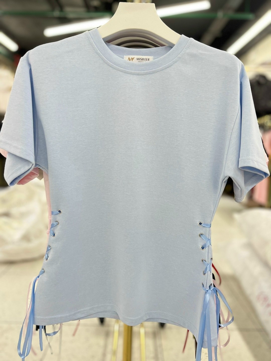 футболки женская,укороченная футболка,укороченная футболка со шнуровкой,модная футболка,футболка женская короткая