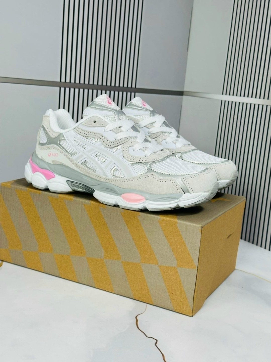 кроссовки женскиe,кроссовки,кроссовки adidas женские,кроссовки модные,кроссовки для женщин асикс gel nyc asics 413808042