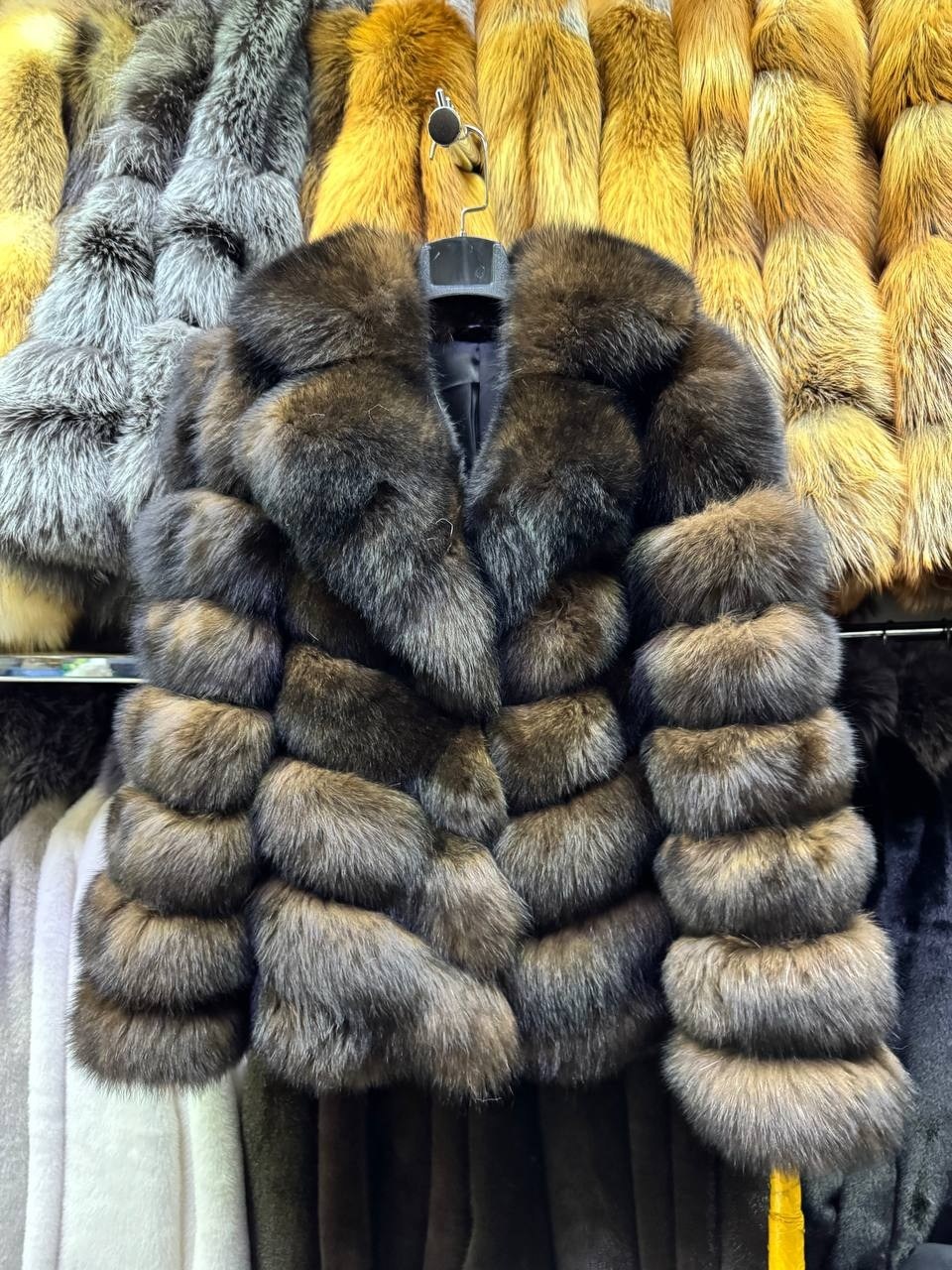 шуба из песца,шуба из песца под соболь,шуба kaidi песца,шикарная тёплая шуба финский песец окрас соболь,шуба финский песец окрас соболь
