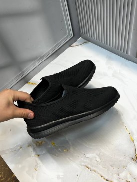 Кроссовки