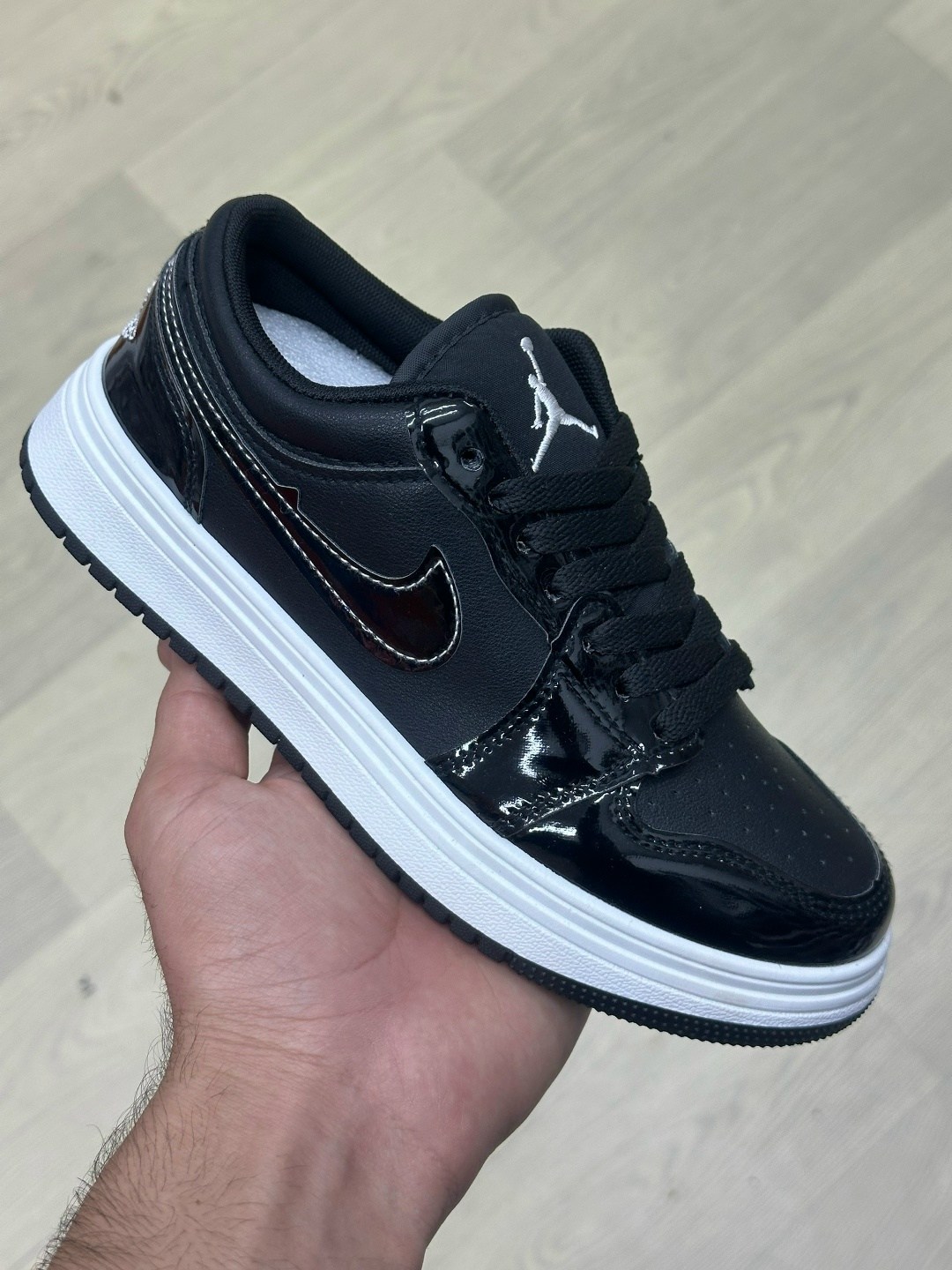 nike air jordan 1 low,jordan 1 low gold toe,air jordan 1 low,nike air jordan 1,nike air jordan 1 low se