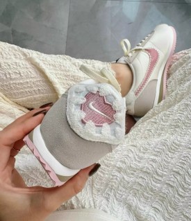 Кроссовки