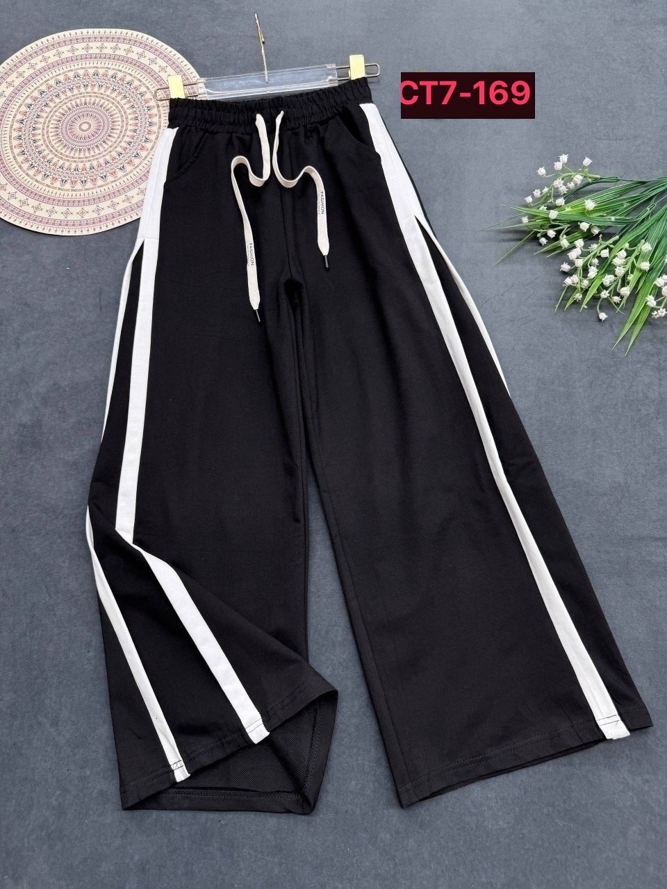 штаны трикотажные,одежда штаны,брюки спортивные,брюки для девочек,штаны для девушек