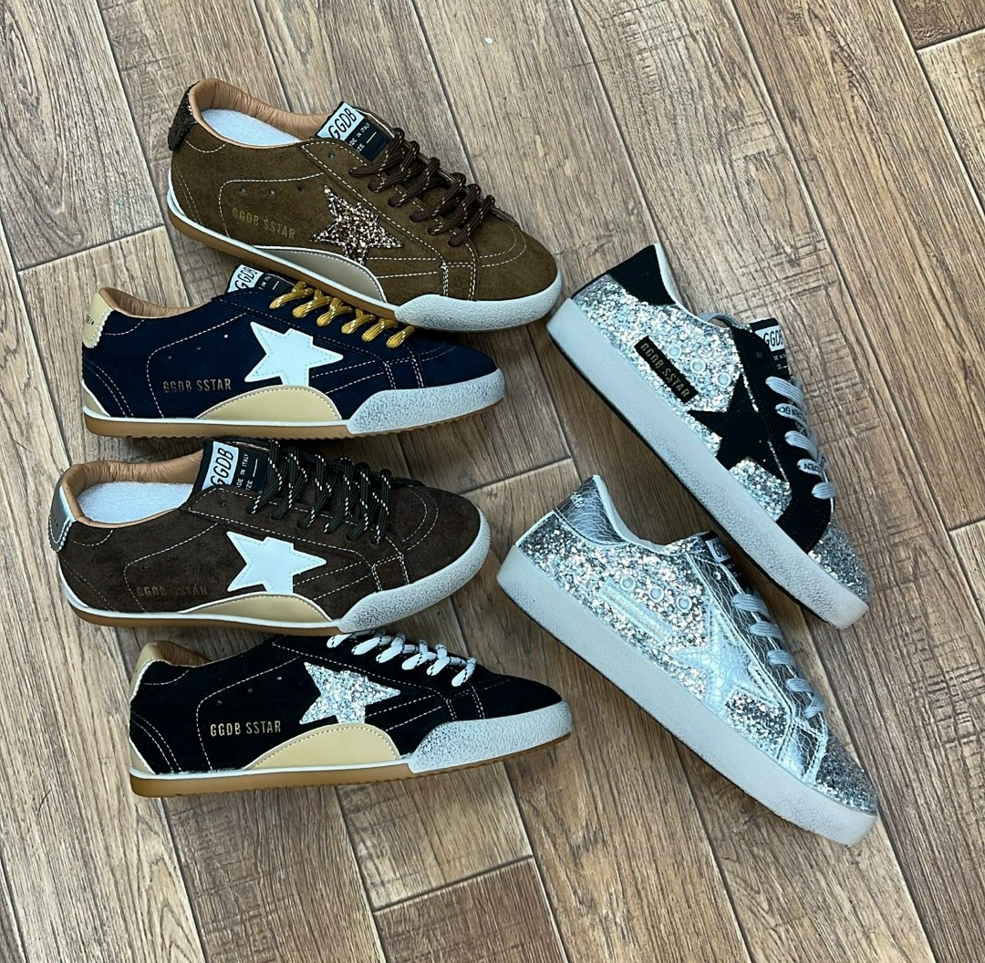 golden goose кроссовки super-star коричневый,,кеды super-star с блестками golden goose черный,golden goose кеды stardan коричневый,кроссовки super star penstar golden goose черный