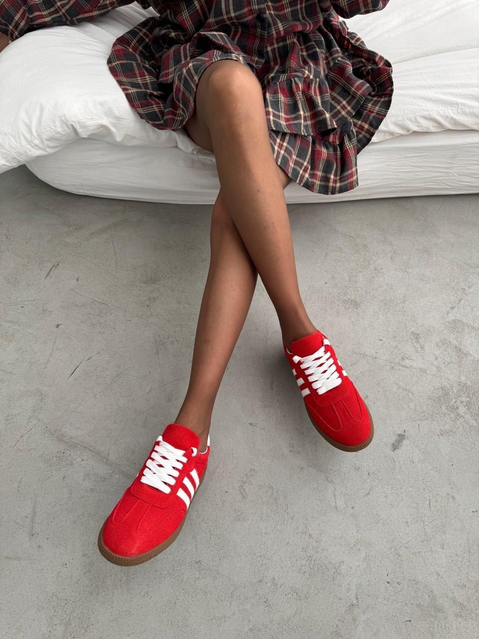 ,кроссовки женские красные,кеды женские красные,красные кеды,adidas gazelle женские красные