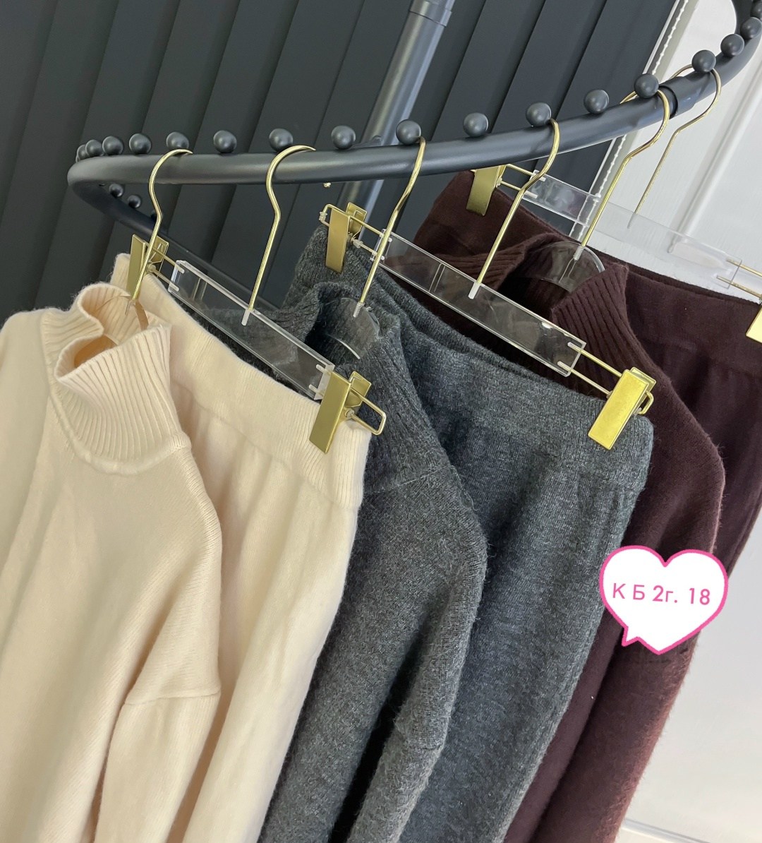 костюм молочный,костюм двойка кашемир,кашемировый костюм,костюм трикотажный,женский костюм