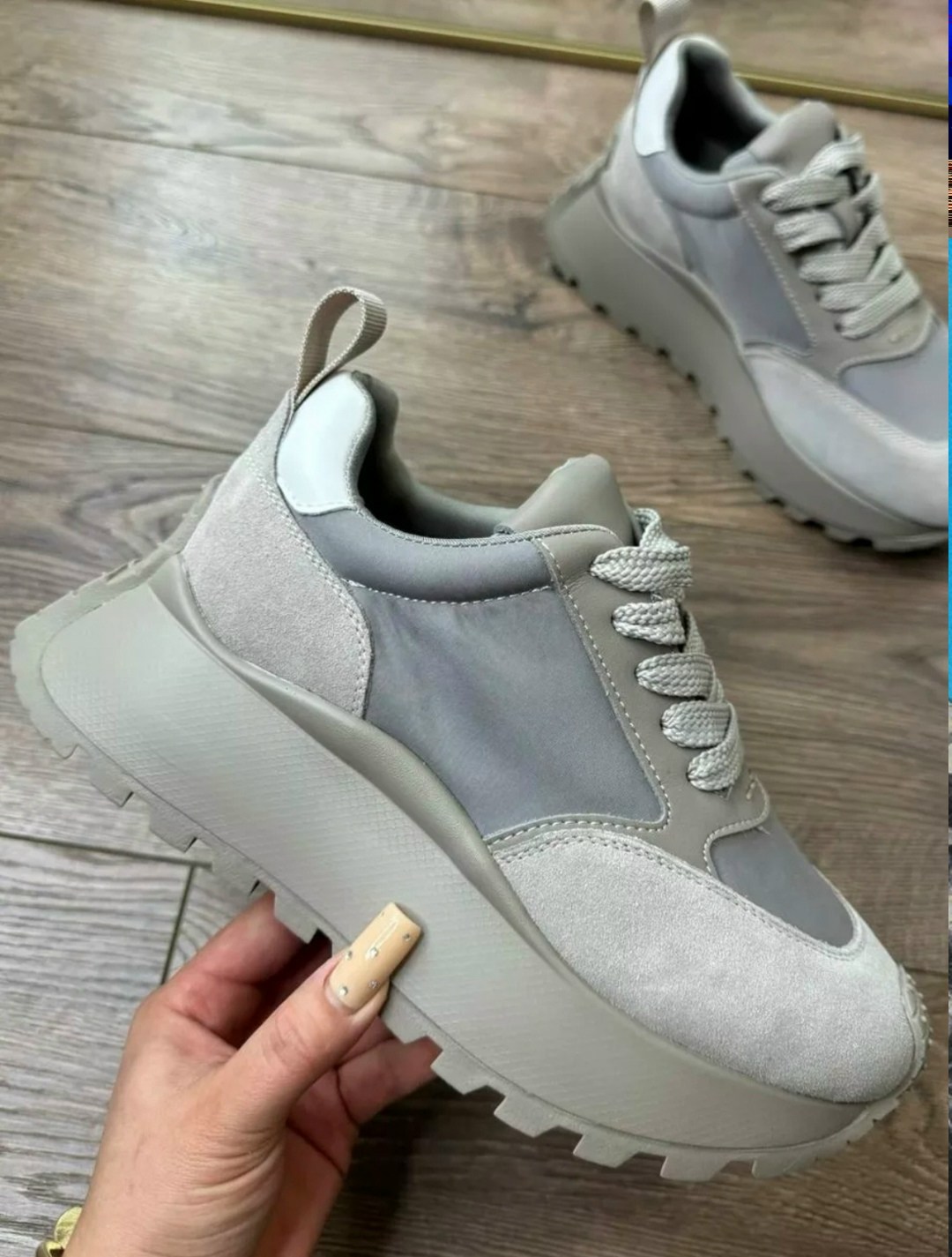 женские кроссовки,,кроссовки модные,стильные кроссовки,стильные женские кроссовки