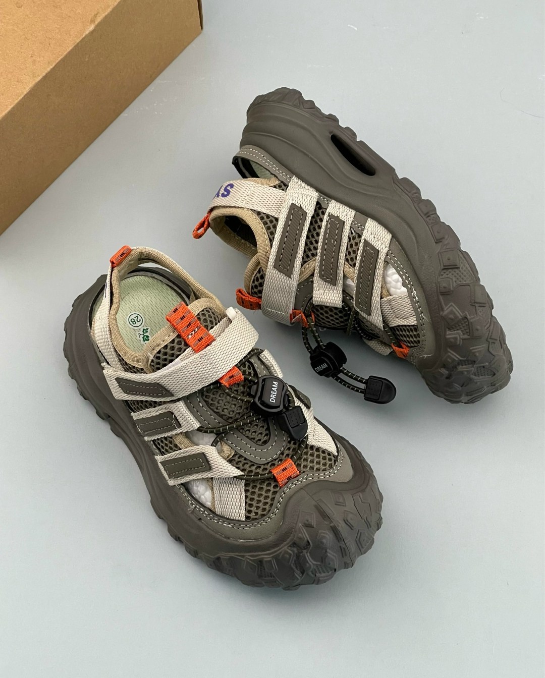 balenciaga defender кроссовки,кроссовки balenciaga,кроссовки,кроссовки track balenciaga,balenciaga кроссовки track clear sole