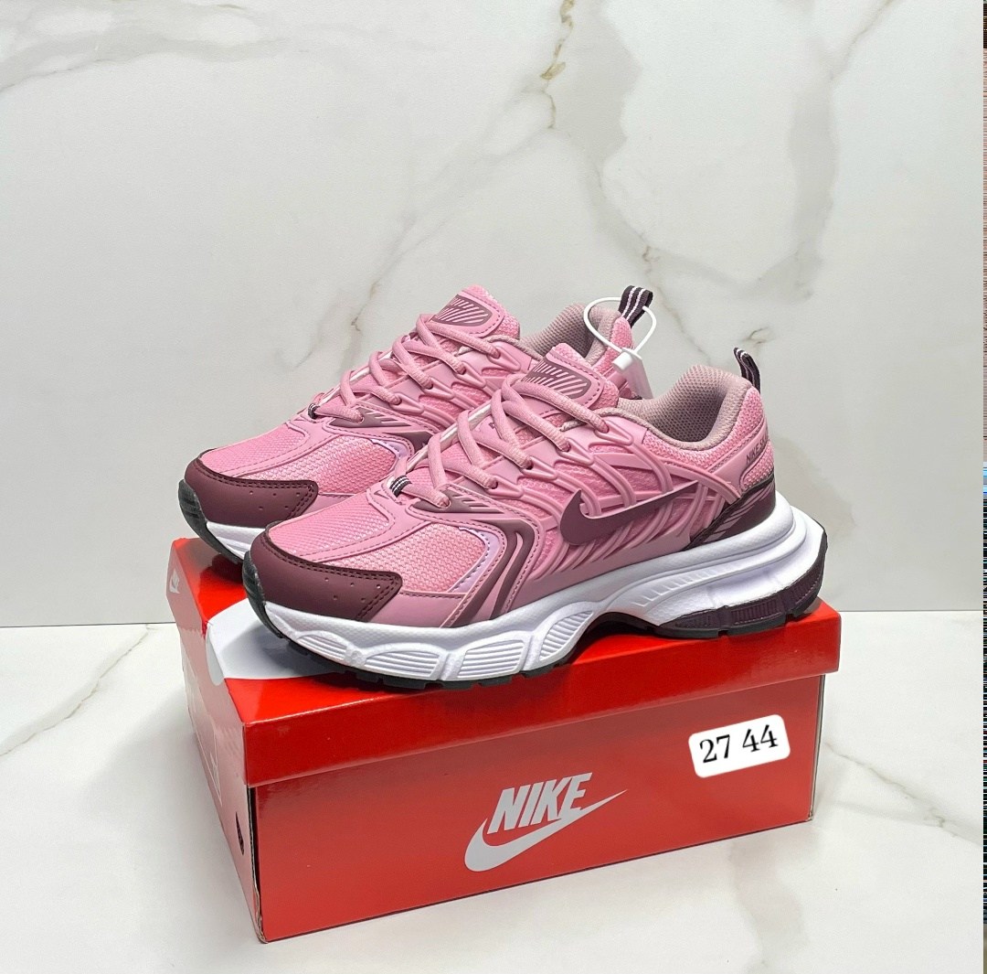 кроссовки,женские кроссовки,nike женские кроссовки,кроссовки nike,спортивная