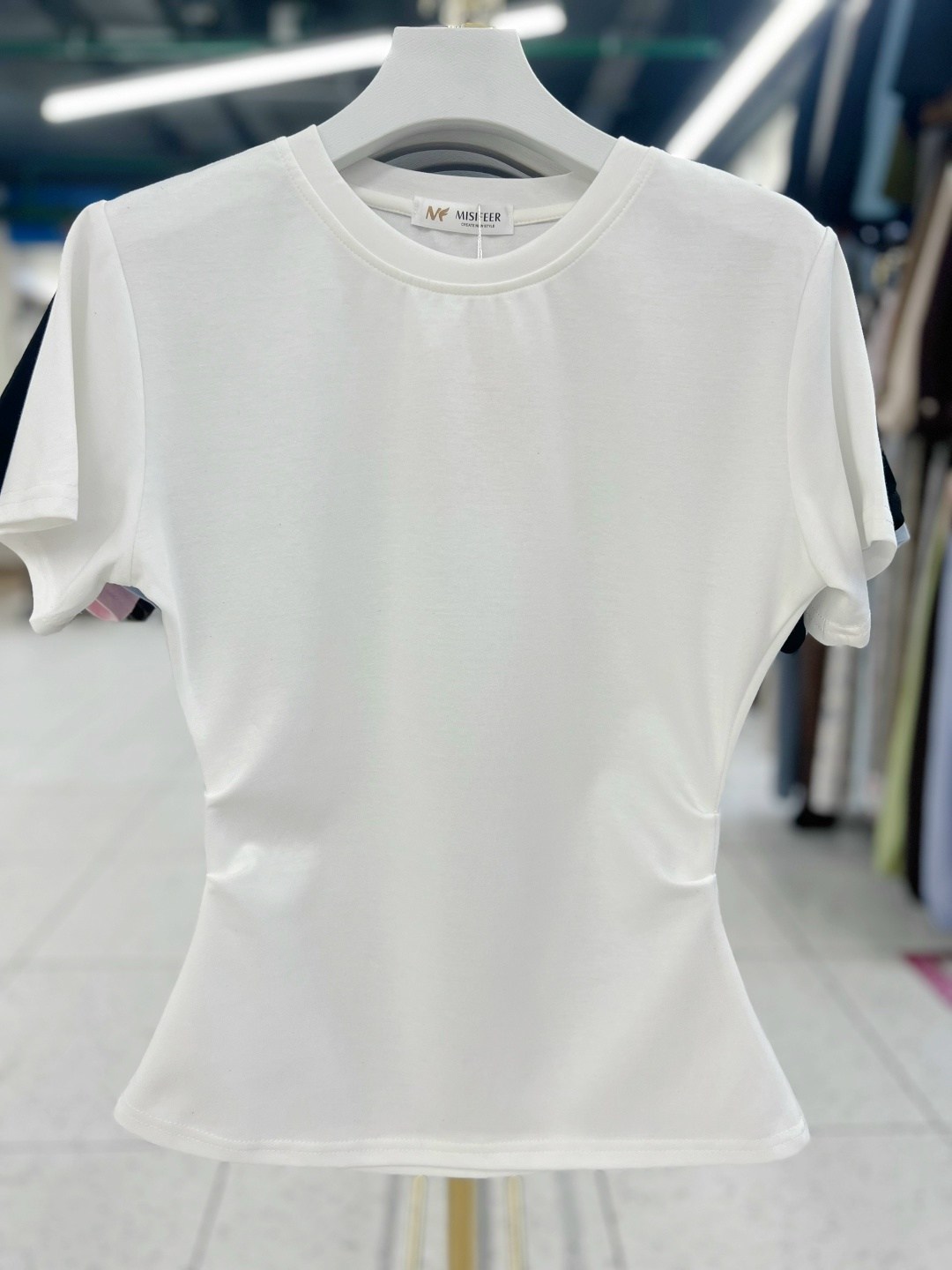 женская футболка,футболка женская белая,женская базовая футболка,летние футболки,футболки и топы