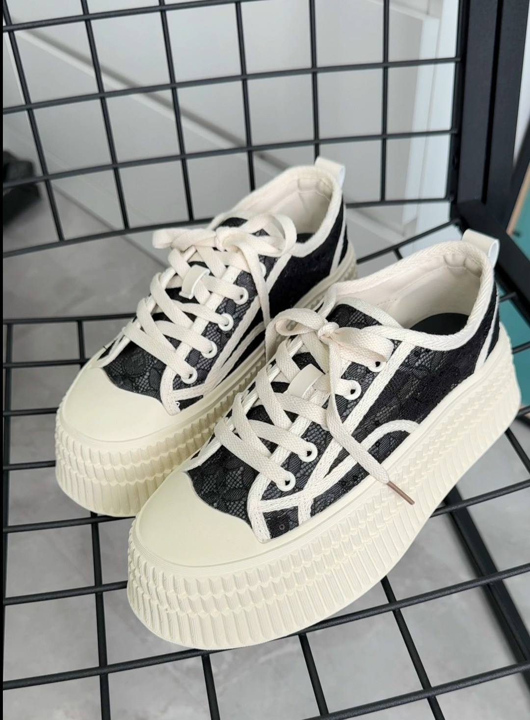 ,женские кроссовки,кеды женски,кеды на высокой подошве женские,кеды с розовой подошвой