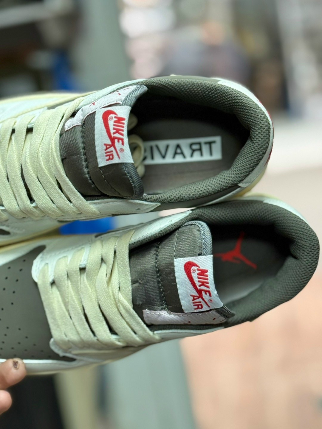 nike air jordan 1 low x travis scott,кроссовки nike air jordan 1 low x travis scott,кроссовки nike air jordan 1 low og из коллаборации с travis scott,nike air jordan 1 low travis scott reverse mocha,к