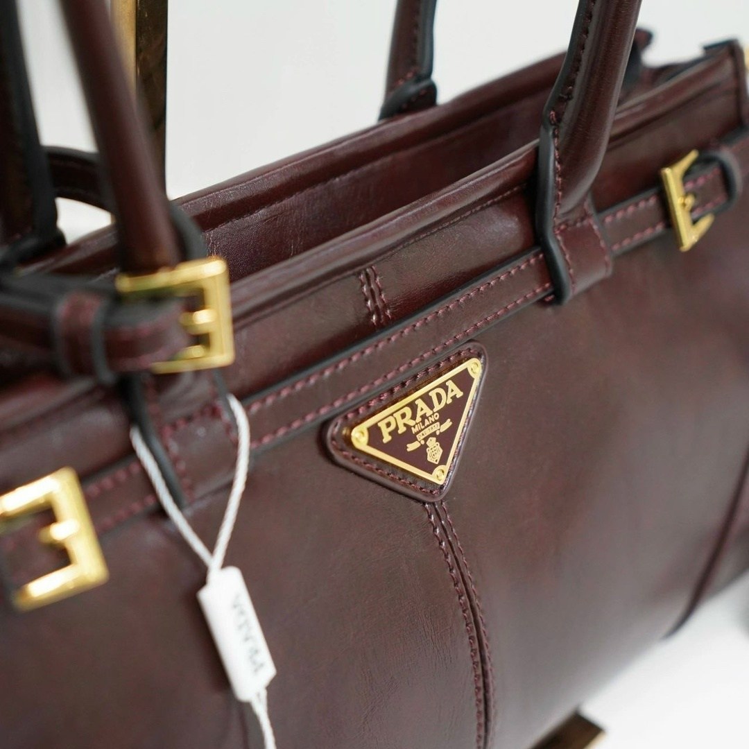 сумка prada натуральная кожа 32-16,сумка женская prada,сумка,сумка prada натуральная кожа 38х24,сумка prada