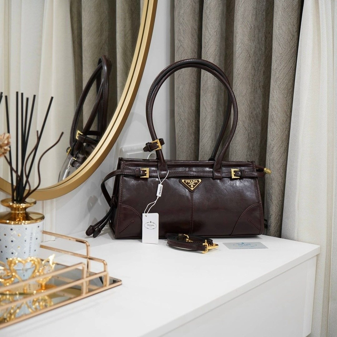 сумка prada натуральная кожа 32-16,сумка женская prada,сумка,сумка prada натуральная кожа 38х24,сумка prada