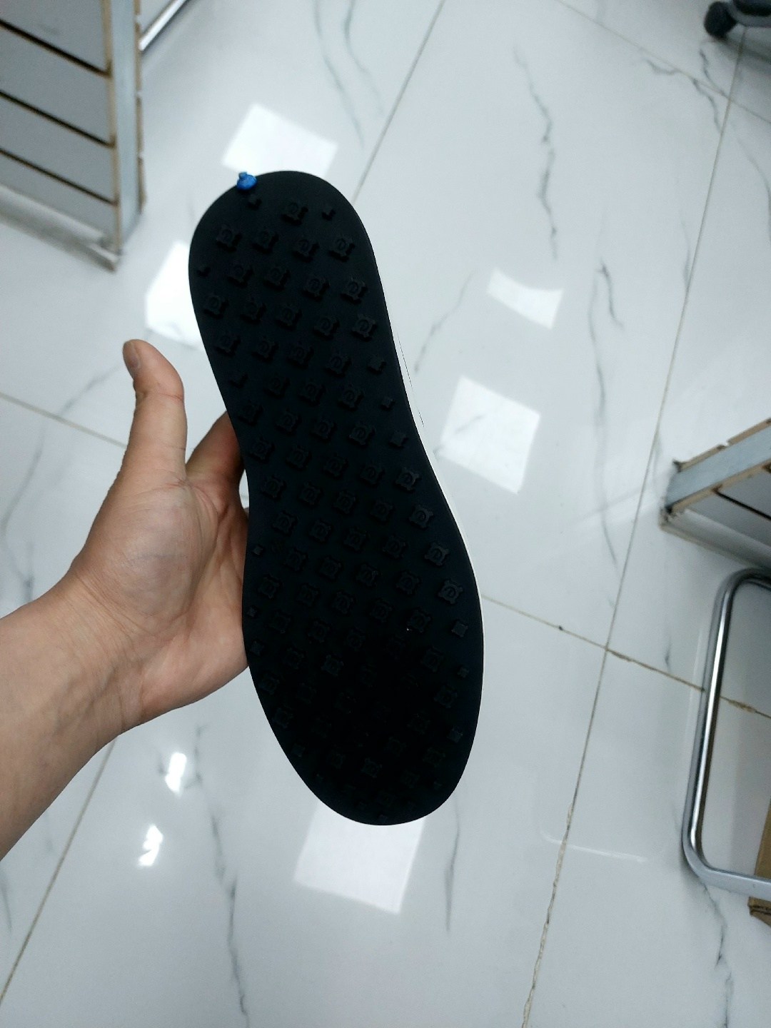 ,подошва,подошва для обуви,резиновая подошва,подошва для кроссовок