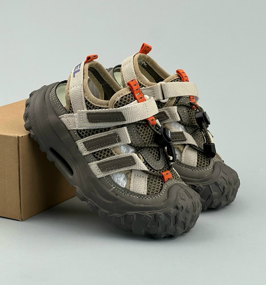 balenciaga defender кроссовки,кроссовки balenciaga,кроссовки,кроссовки track balenciaga,balenciaga кроссовки track clear sole