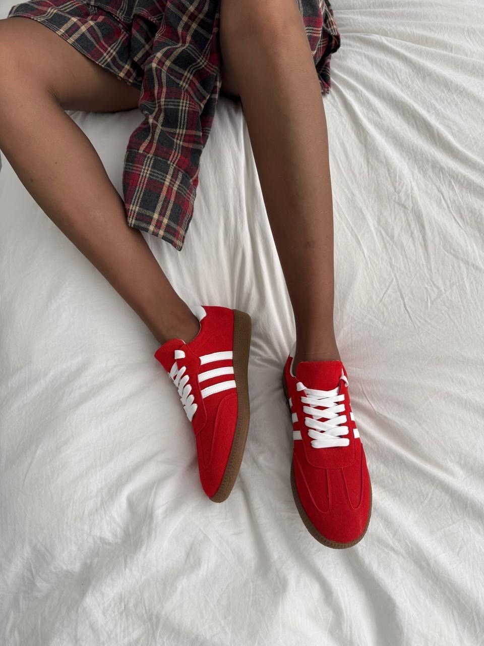 ,кроссовки женские красные,кеды женские красные,красные кеды,adidas gazelle женские красные