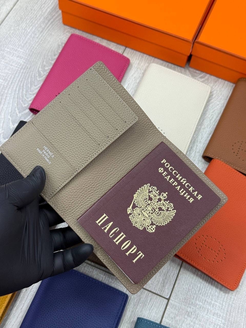 hermes обложка для паспорта,кошелек hermes,обложка для паспорта из натуральной кожи,обложка для паспорта louis vuitton,кожаная обложка на паспорт