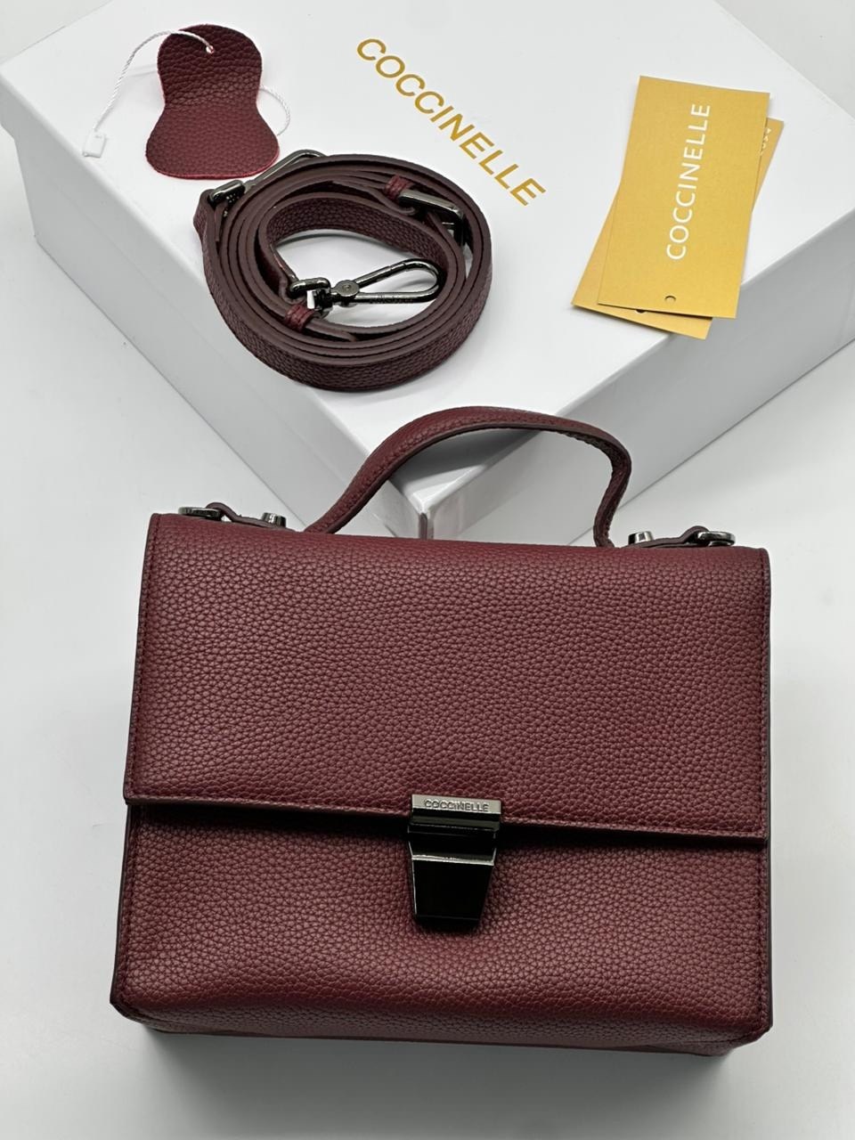 сумка бордовая,сумка coccinelle,сумка coccinelle b14 medium,женская сумка бордовая,сумка