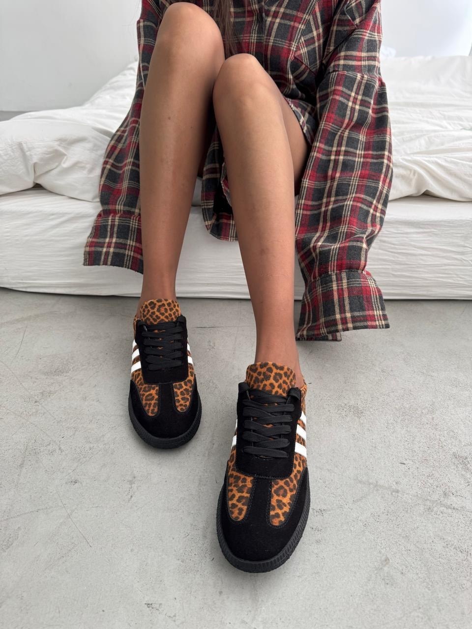 ,кроссовки женские красные,кеды женские красные,красные кеды,adidas gazelle женские красные