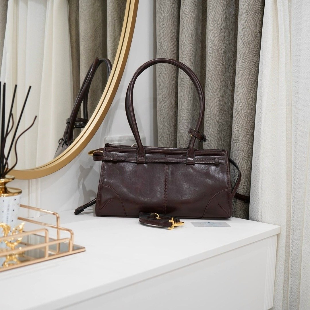 сумка prada натуральная кожа 32-16,сумка женская prada,сумка,сумка prada натуральная кожа 38х24,сумка prada