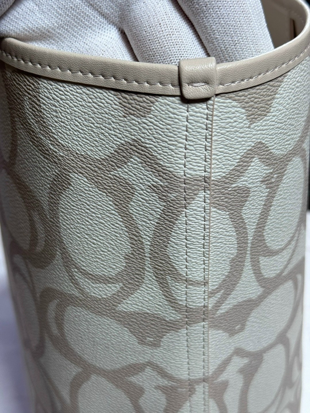 coach женская сумка,coach city zip tote white,сумка coach,сумка тоут coach,coach signature city zip tote in white