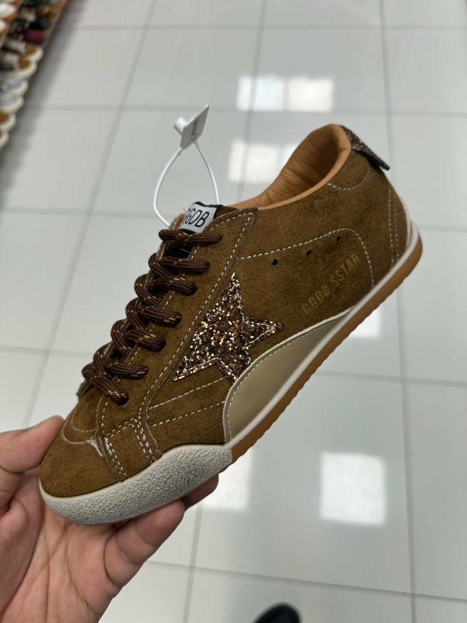 ,голден густь кеды червне,кроссовки golden goose,повседневная ,кеды golden goose