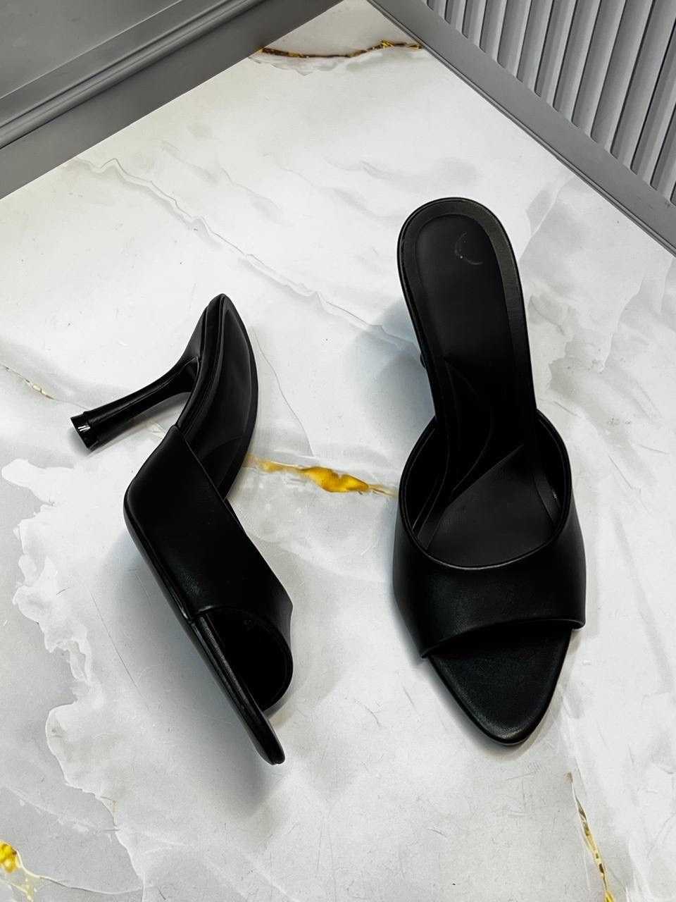 босоножки на каблуках,мюли женские,женские босоножки,мюли лаковые,мюли на каблуке