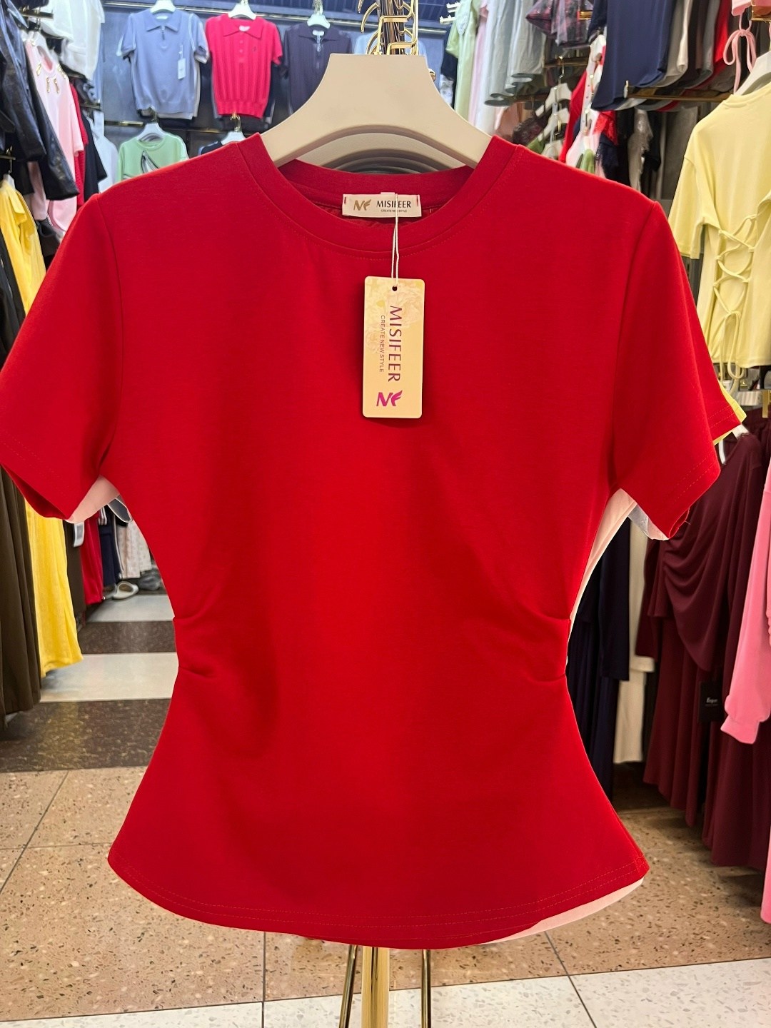 женская футболка,футболка женская белая,женская базовая футболка,летние футболки,футболки и топы