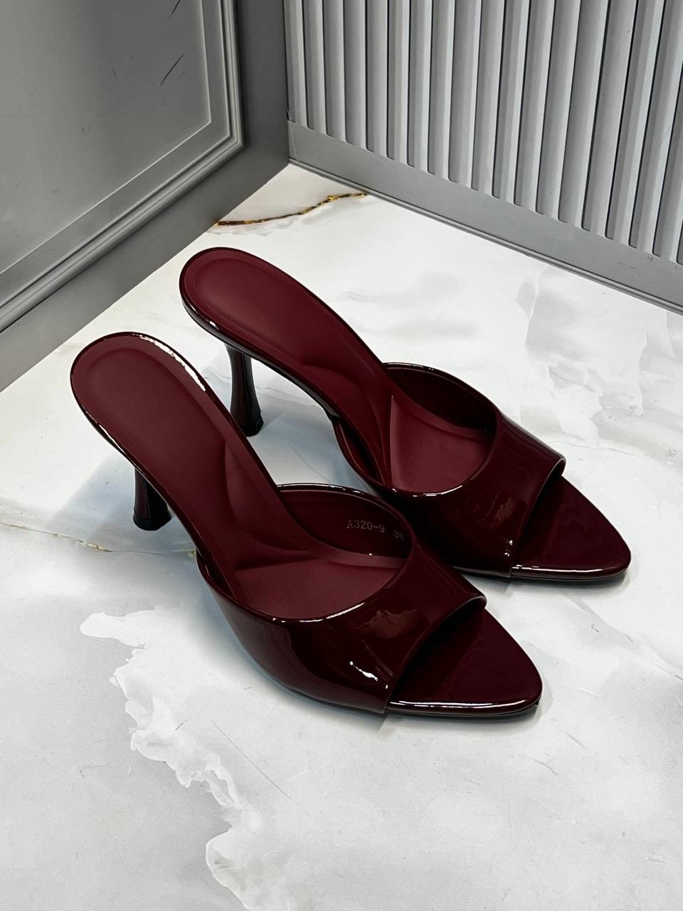 босоножки на каблуках,мюли женские,женские босоножки,мюли лаковые,мюли на каблуке