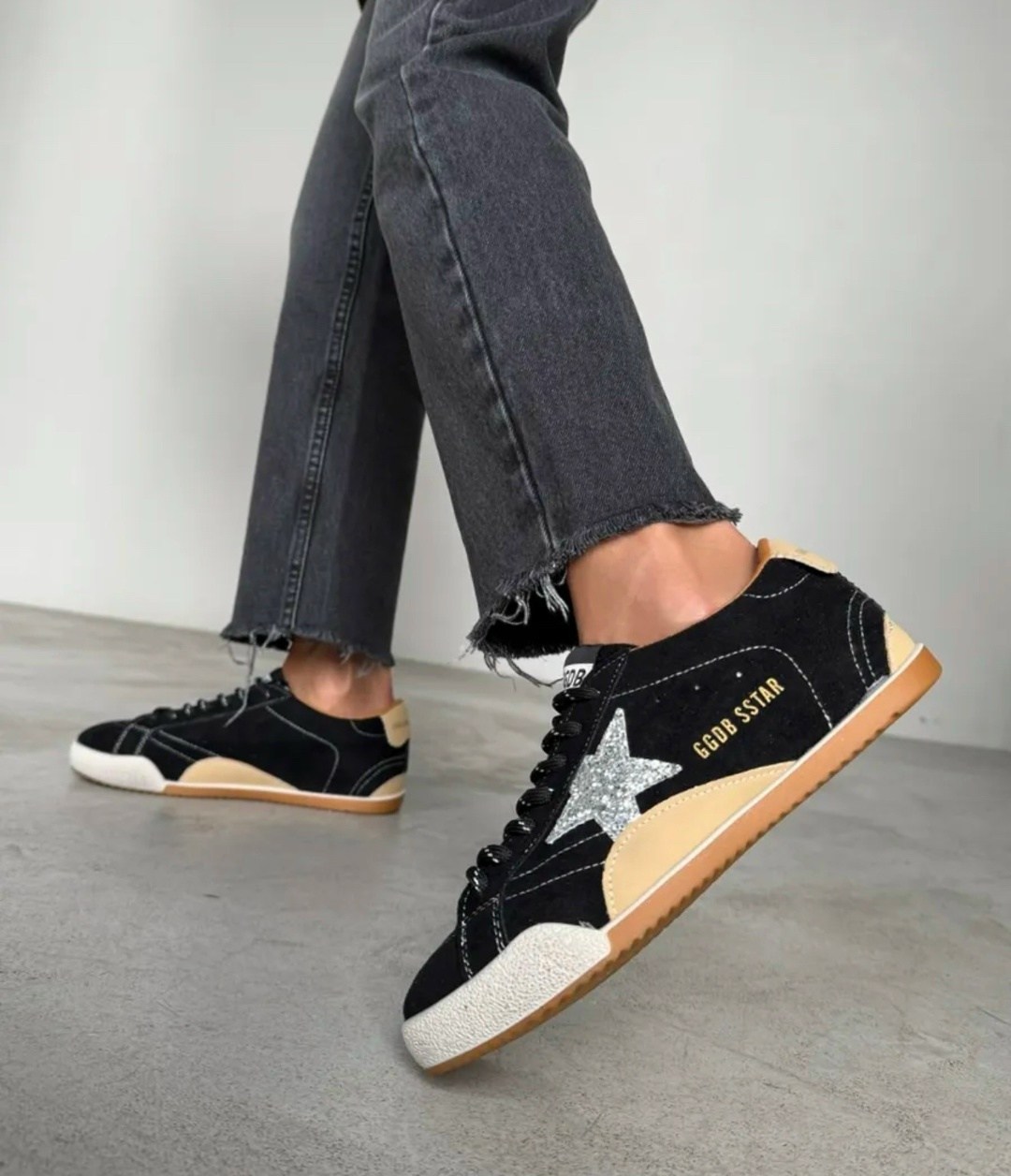 ,кроссовки golden goose,повседневная ,голден густь кеды червне,кеды golden goose