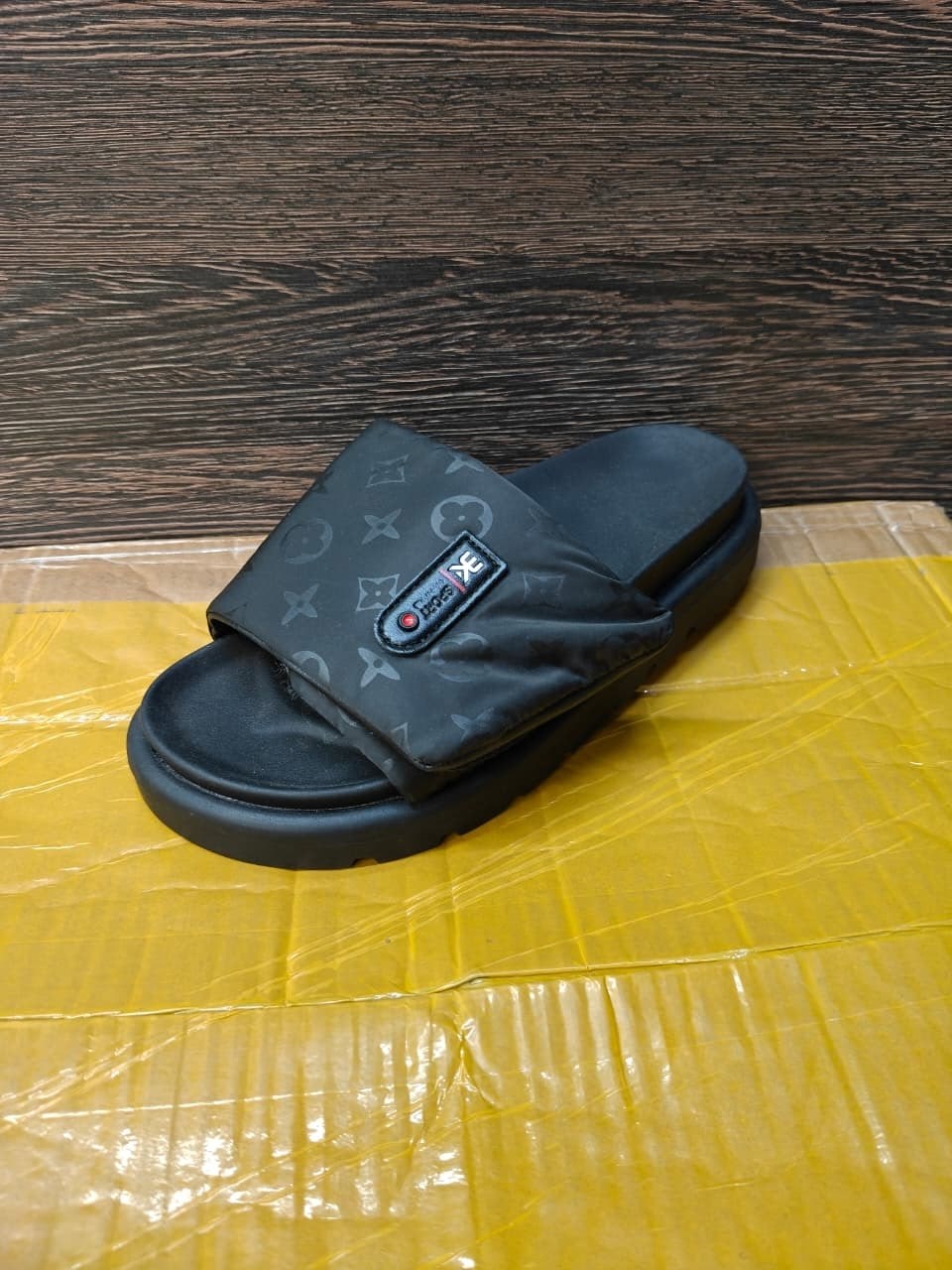 шлепанцы женские луи виттон,,шлепанцы луи виттон,шлепки луи витон,шлепанцы louis vuitton