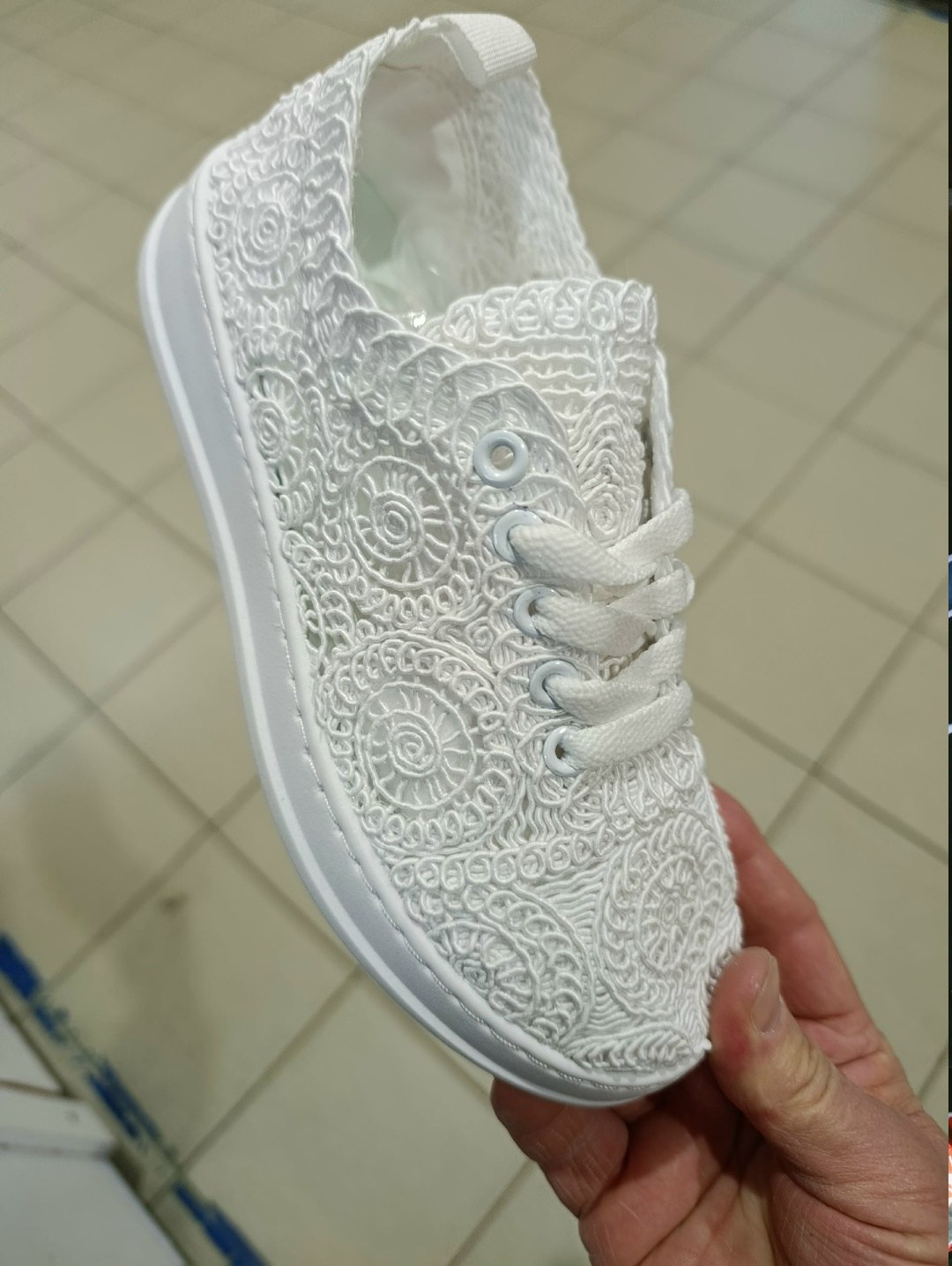 ,кружевные кеды конверс,валберис кружевные кеды,кружевные кеды,кеды с кружевом