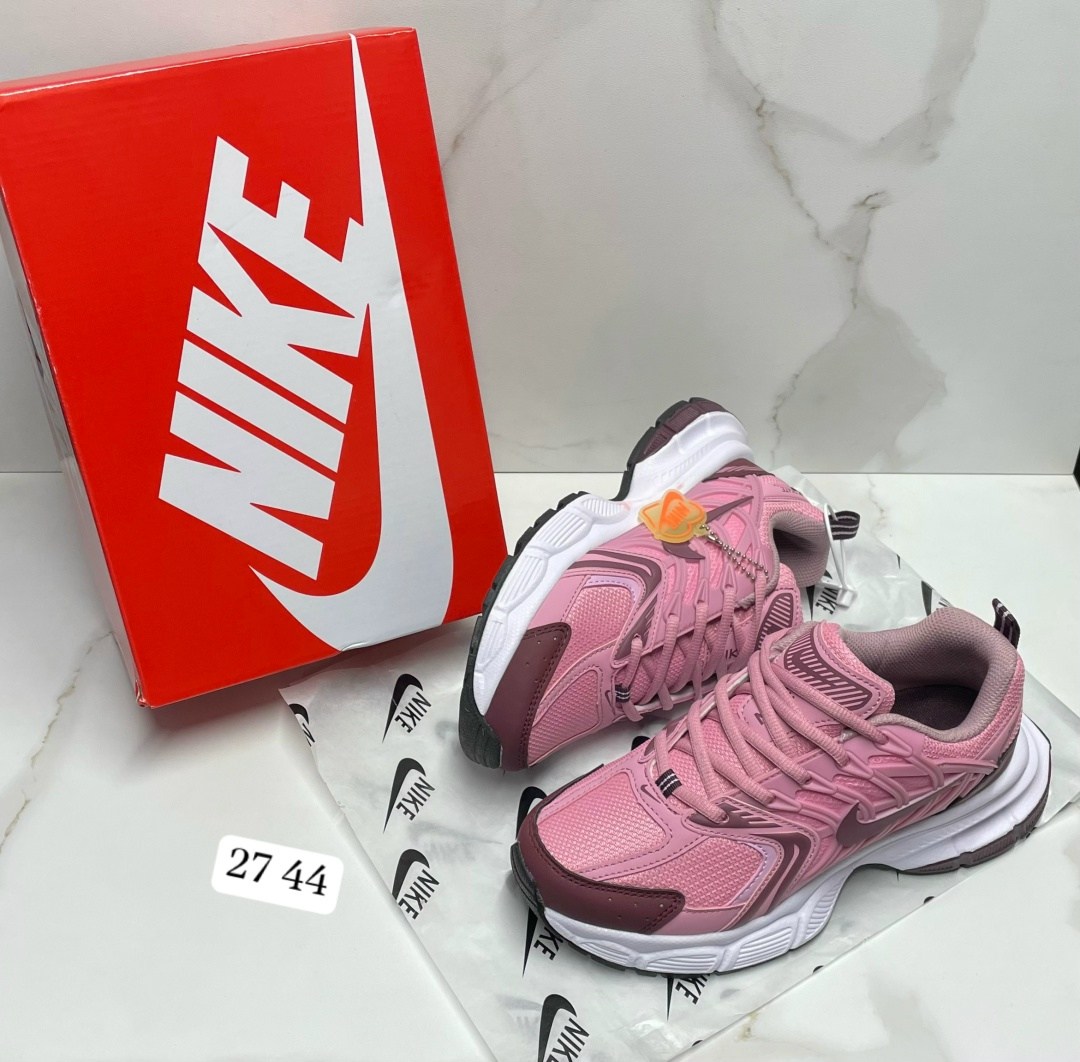 кроссовки,женские кроссовки,nike женские кроссовки,кроссовки nike,спортивная
