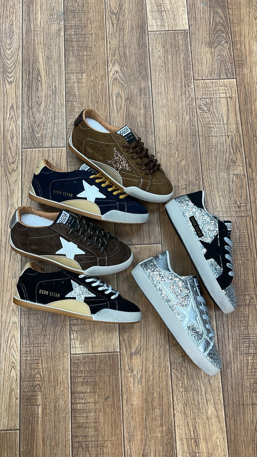 golden goose кроссовки super-star коричневый,,кеды super-star с блестками golden goose черный,golden goose кеды stardan коричневый,кроссовки super star penstar golden goose черный