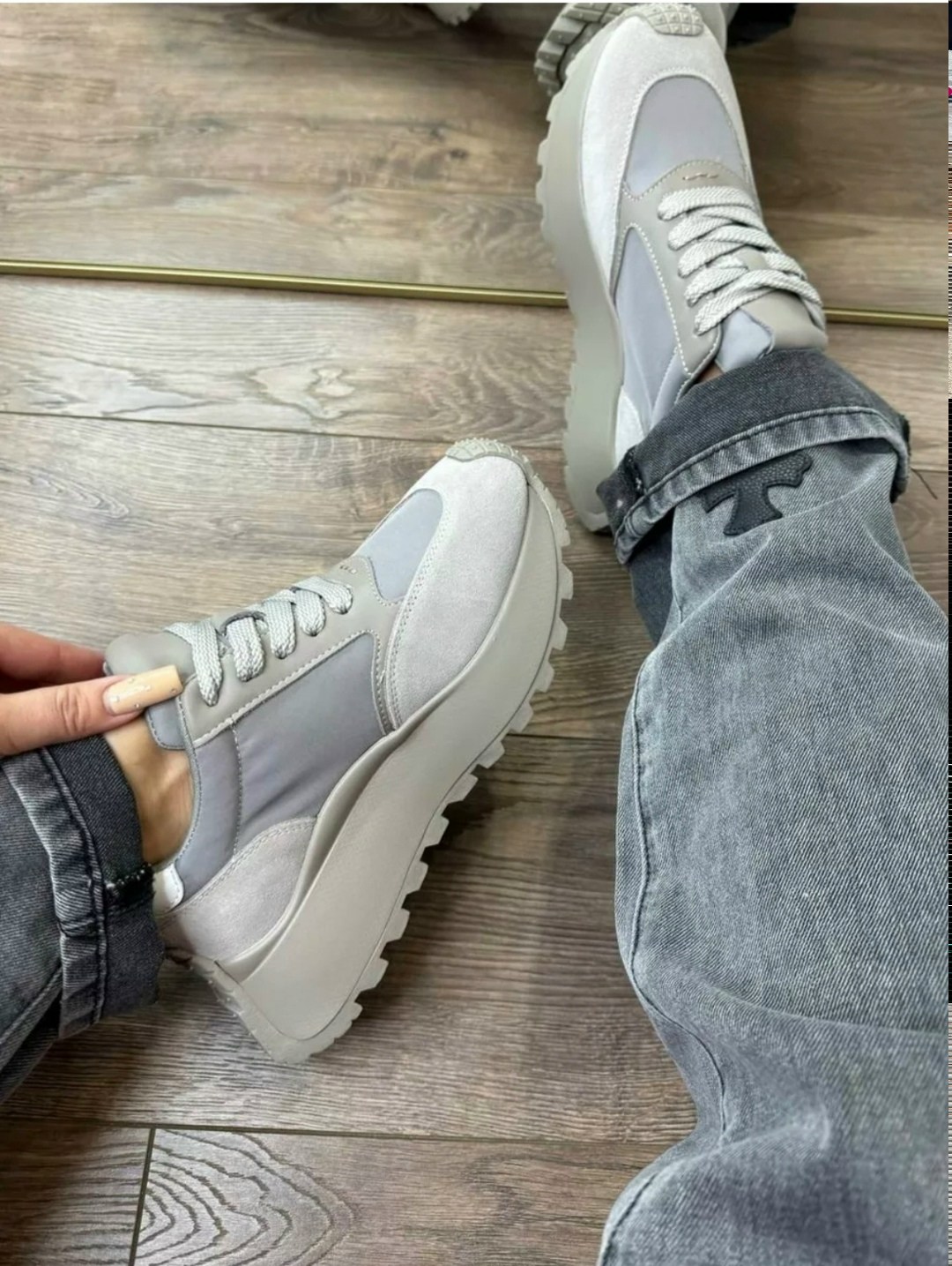 женские кроссовки,,кроссовки модные,стильные кроссовки,стильные женские кроссовки