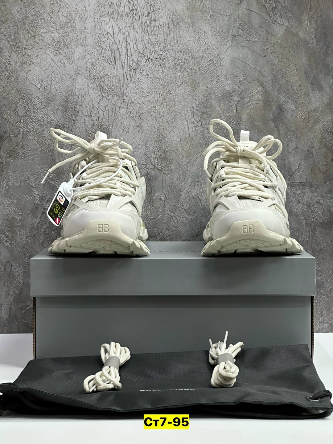 кроссовки balenciaga track,кроссовки balenciaga,мужские кроссовки balenciaga track белые с серым,кроссовки женские баленсиага balenciaga 455081514,кроссовки баленсиага balenciaga