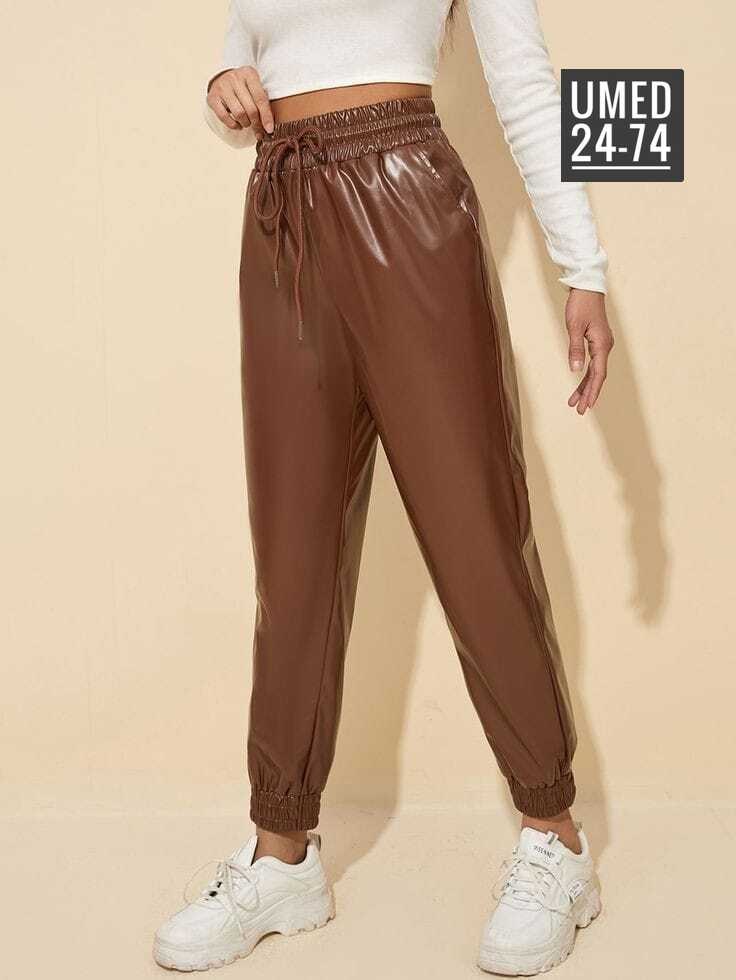 брюки джоггеры кожаные,джоггеры женские кожаные,кожаные брюки свободные,брюки из экокожи женские,джогеры женские