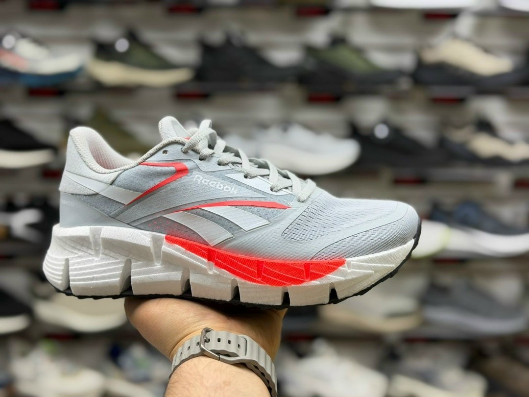 кроссовки reebok,мужские кроссовки reebok,кроссовки reebok zig dynamica,кроссовки reebok energen tech plus,черные кроссовки reebok