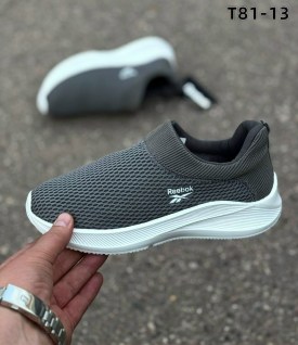 Кроссовки