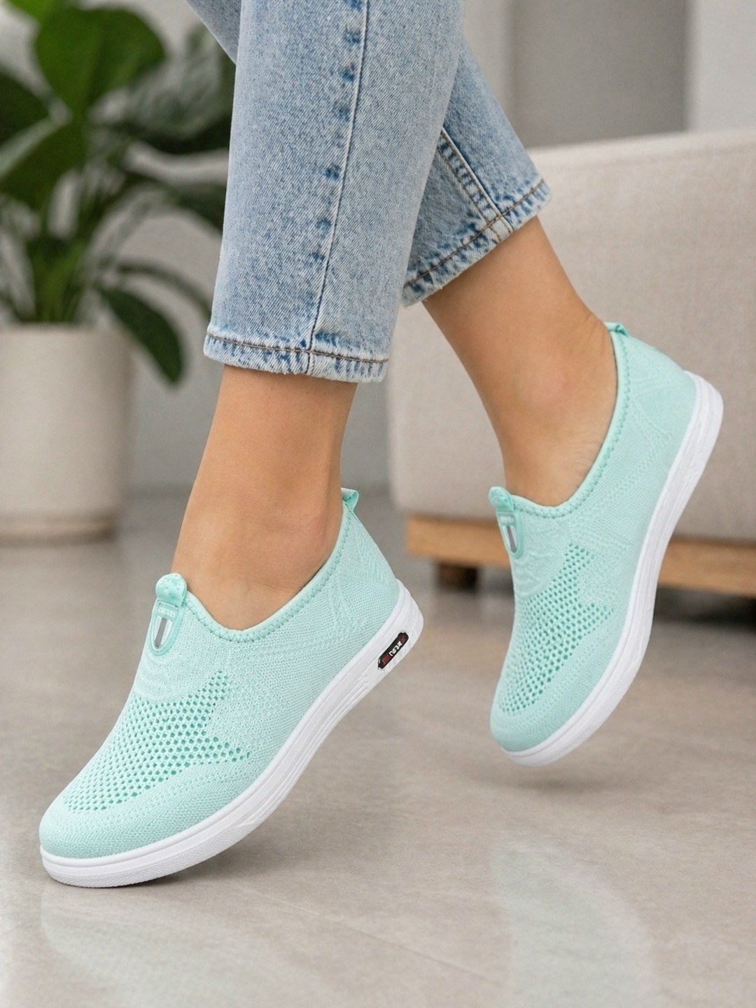 ,слипоны женские,кроссовки женскиe,кроссовки дышащие,кроссовки для женщин