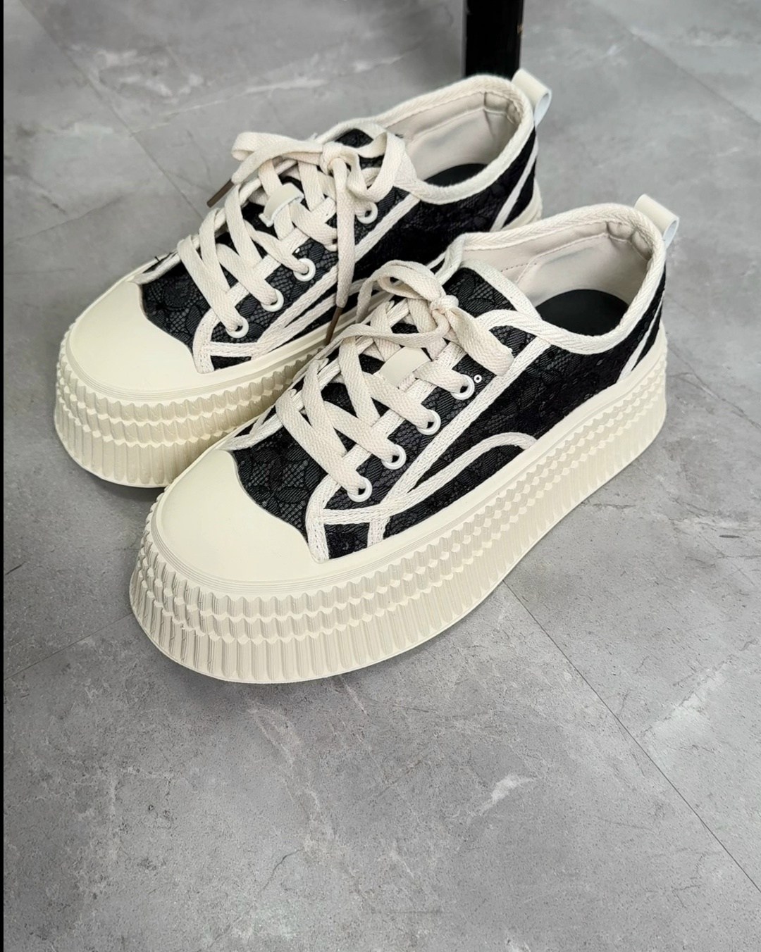 ,женские кроссовки,кеды женски,кеды на высокой подошве женские,кеды с розовой подошвой