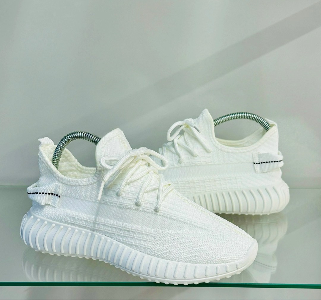 кроссовки женские белый,кроссовки,женские кроссовки,кроссовки ,кроссовки изики