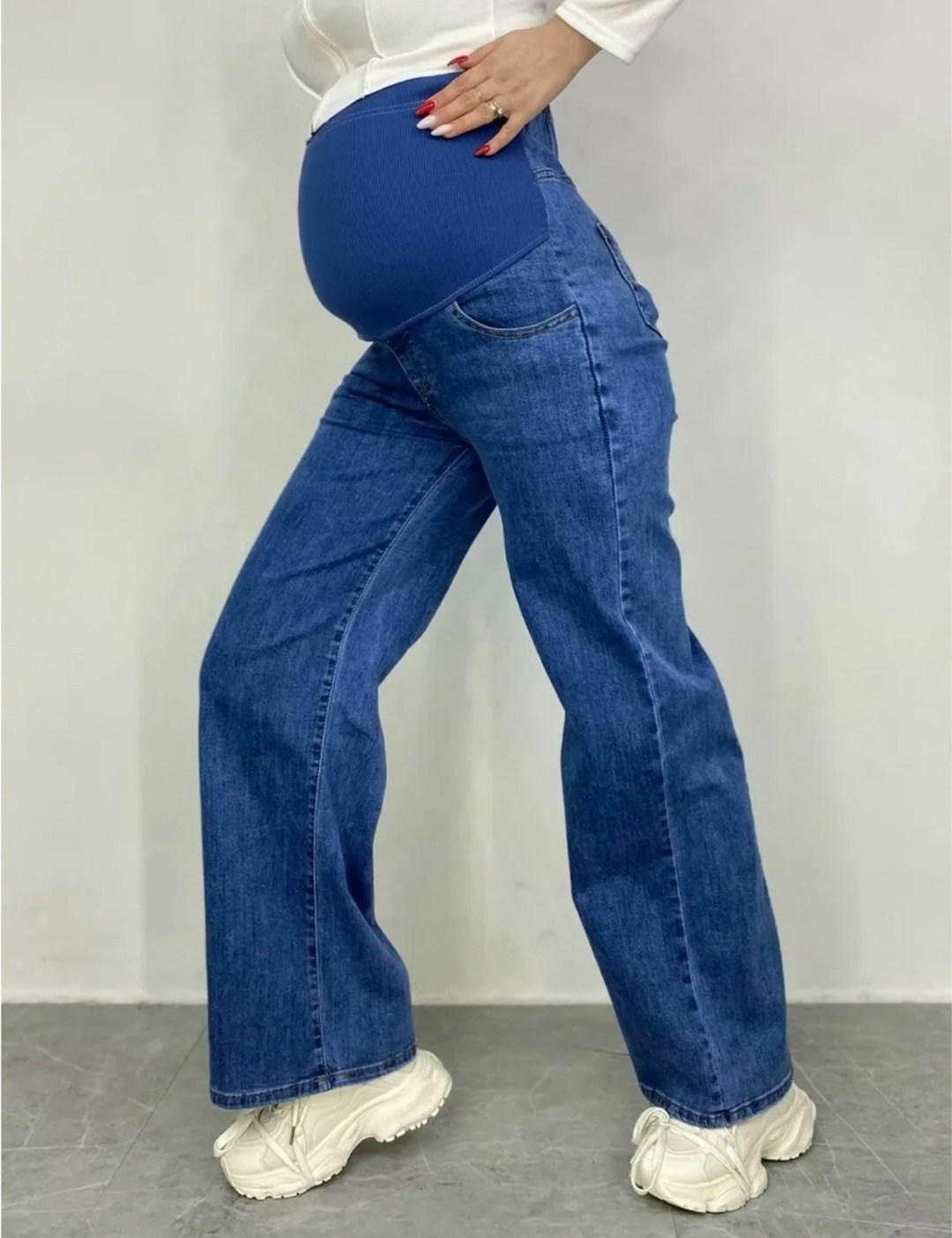 джинсы светло-голубые 1-нм 67712 для беременных,джинсы для беременных,джинсы для беременных на маленьком сроке,джинсы для беременных из эластичного денима,джинсы мом для беременных