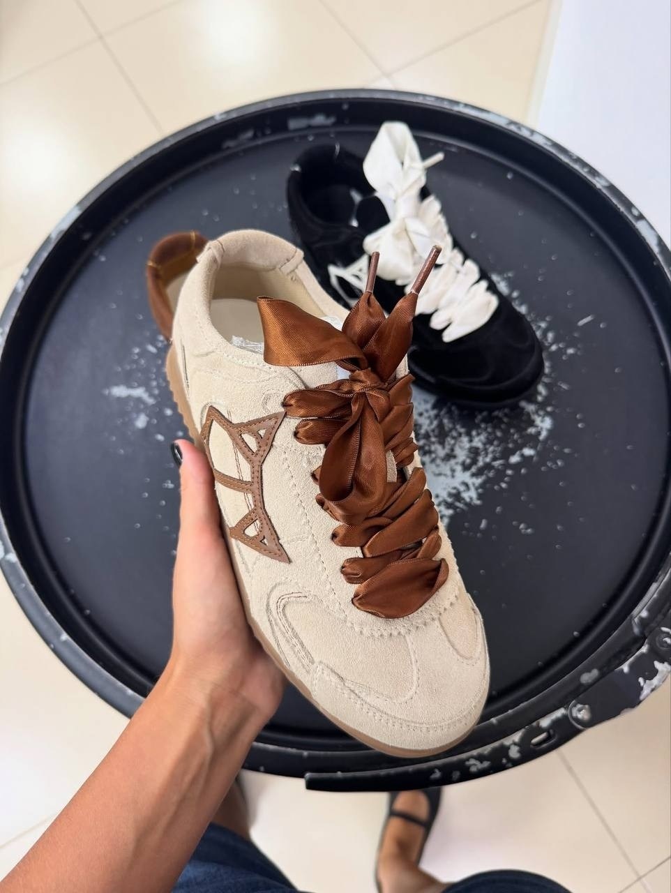 ,кроссовки женскиe,повседневные кроссовки,замшевые кроссовки,спортивная